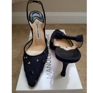 NIB Manolo Blahnik Hand Made Pumps, 38.5